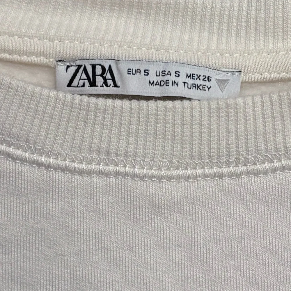 Zara Girl Print Graphic Sweatshirt S - Picture 4 of 8